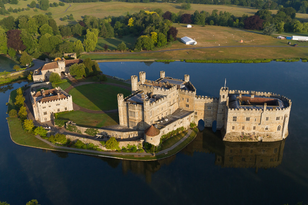 Experience Leeds castle The Loveliest castle in the world Flight426